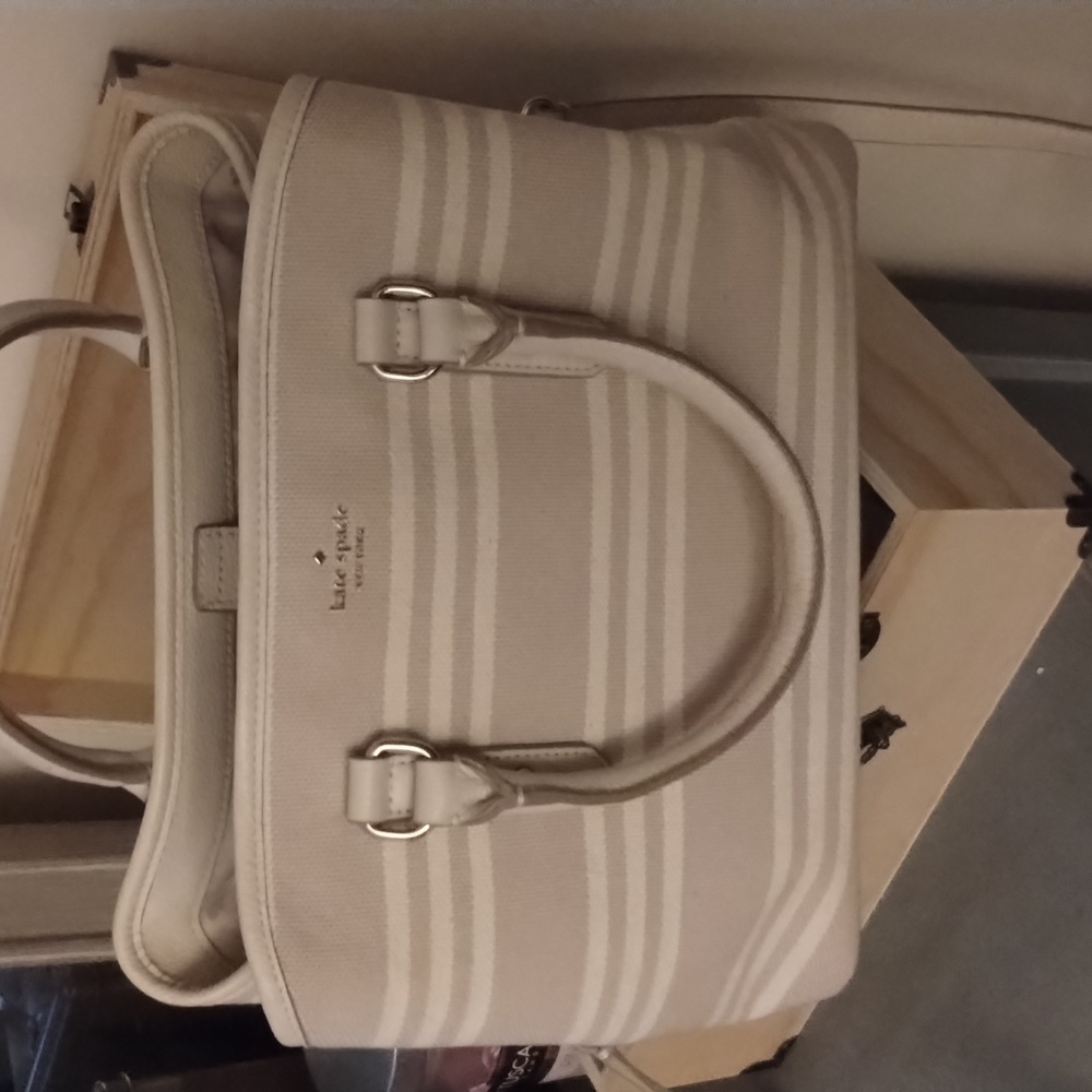 Purse - Picture 4 of 4